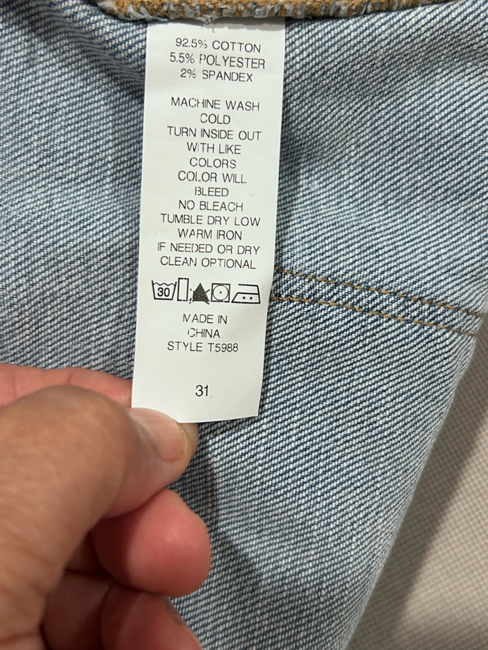 PINKBLUSH Light Blue Raw Edge Crop Maternity Jeans - Picture 12 of 15
